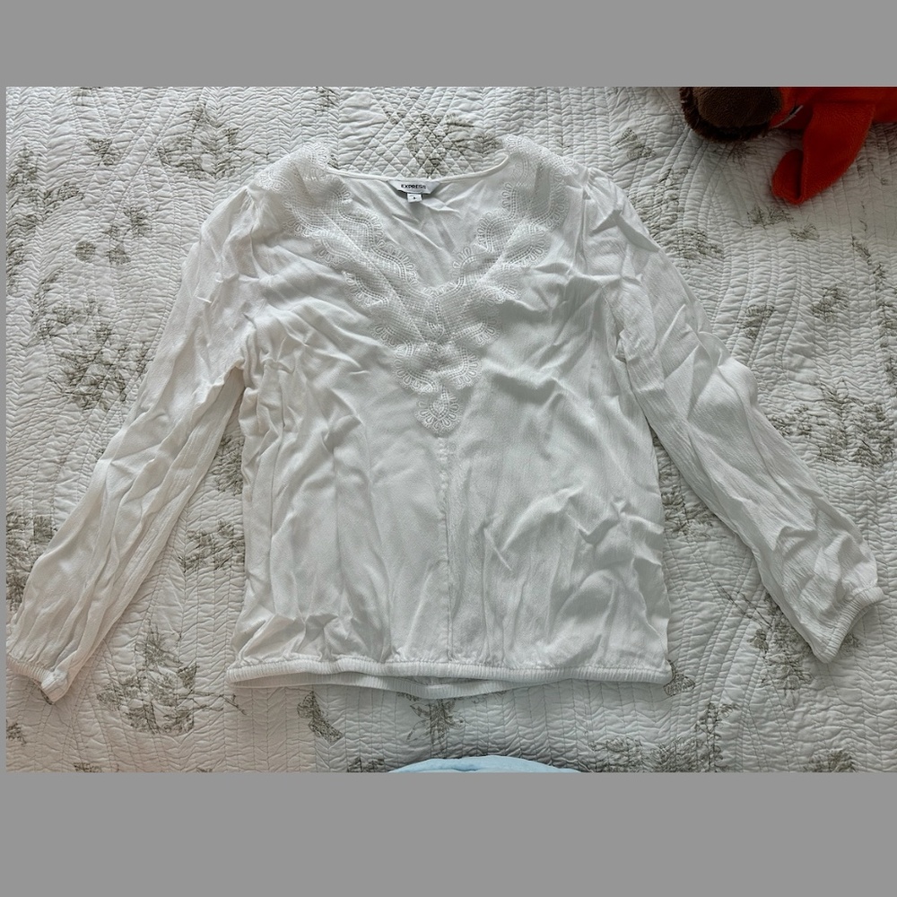 Express top, small, white with lace